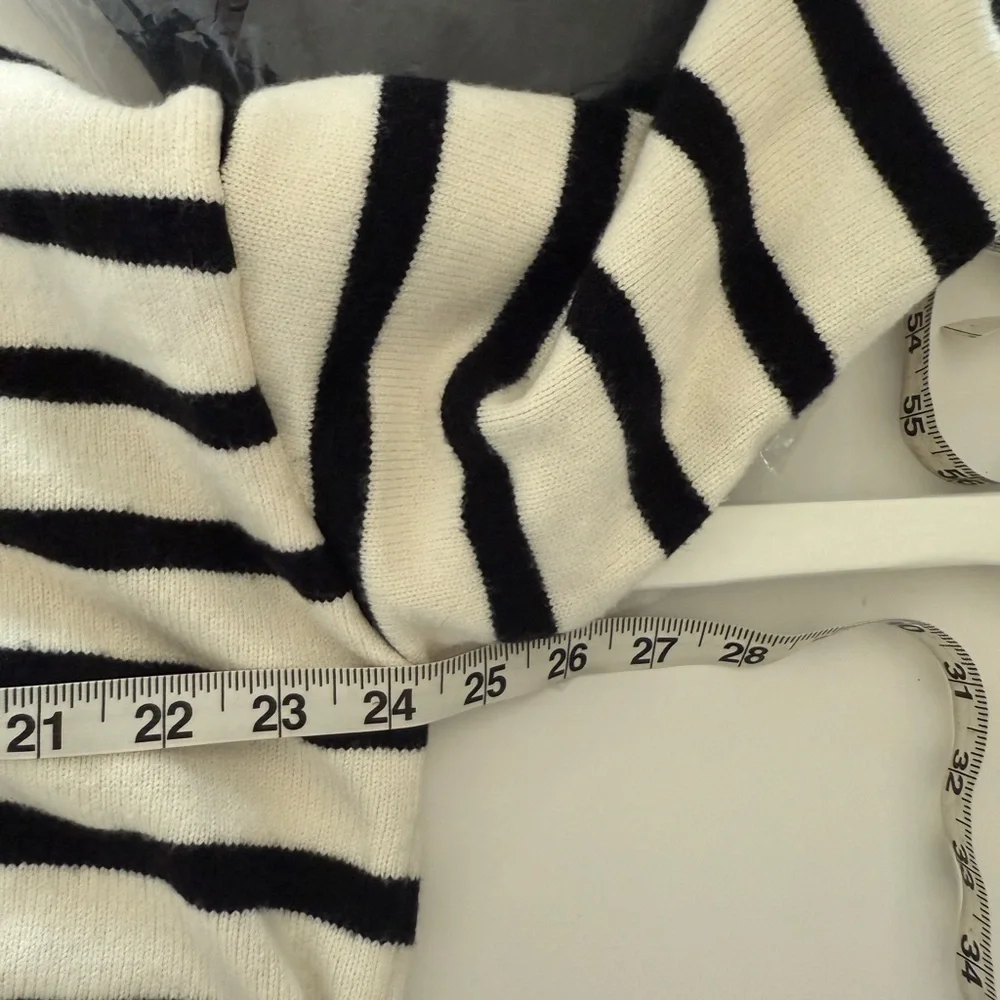 Amazon Sweater Women’s Striped Cream Black White Turtleneck Medium Slouchy Fit